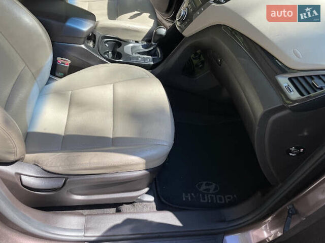 Коричневий Хендай Санта Фе, об'ємом двигуна 2.2 л та пробігом 285 тис. км за 18200 $, фото 28 на Automoto.ua