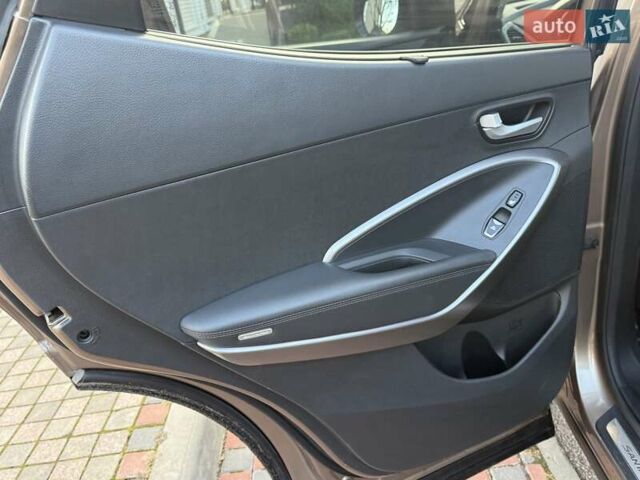 Коричневый Хендай Санта Фе, объемом двигателя 2.2 л и пробегом 130 тыс. км за 19950 $, фото 62 на Automoto.ua