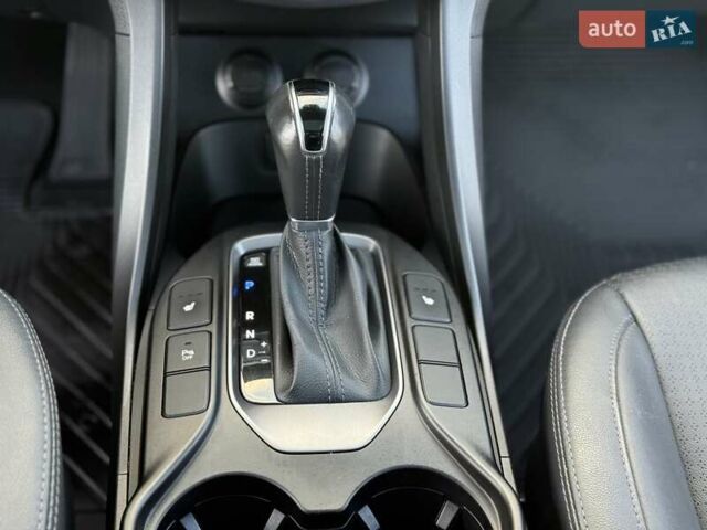 Коричневый Хендай Санта Фе, объемом двигателя 2.2 л и пробегом 130 тыс. км за 19950 $, фото 46 на Automoto.ua