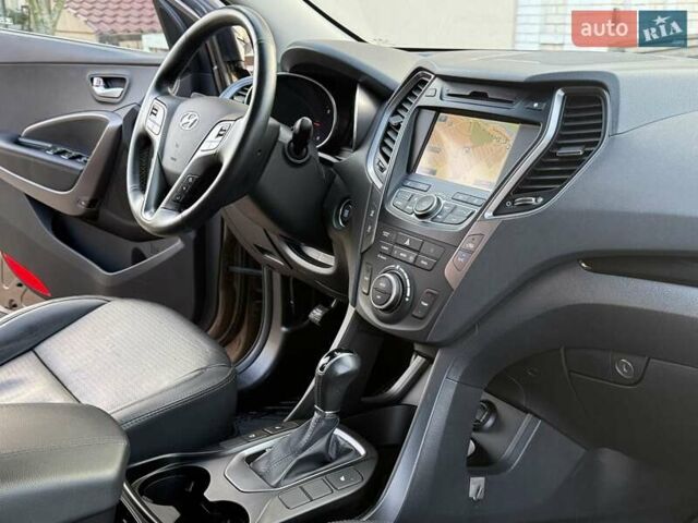 Коричневый Хендай Санта Фе, объемом двигателя 2.2 л и пробегом 130 тыс. км за 19950 $, фото 52 на Automoto.ua