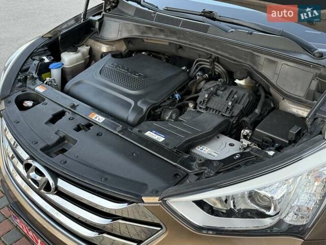 Коричневый Хендай Санта Фе, объемом двигателя 2.2 л и пробегом 130 тыс. км за 19950 $, фото 98 на Automoto.ua