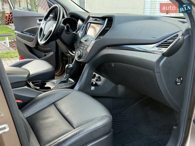 Коричневый Хендай Санта Фе, объемом двигателя 2.2 л и пробегом 130 тыс. км за 19950 $, фото 51 на Automoto.ua