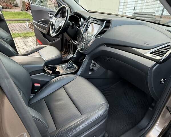 Коричневый Хендай Санта Фе, объемом двигателя 2.2 л и пробегом 130 тыс. км за 19950 $, фото 89 на Automoto.ua