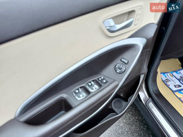 Коричневий Хендай Санта Фе, об'ємом двигуна 2.2 л та пробігом 129 тис. км за 23300 $, фото 50 на Automoto.ua