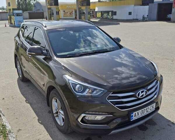 Коричневый Хендай Санта Фе, объемом двигателя 2.36 л и пробегом 102 тыс. км за 18900 $, фото 1 на Automoto.ua