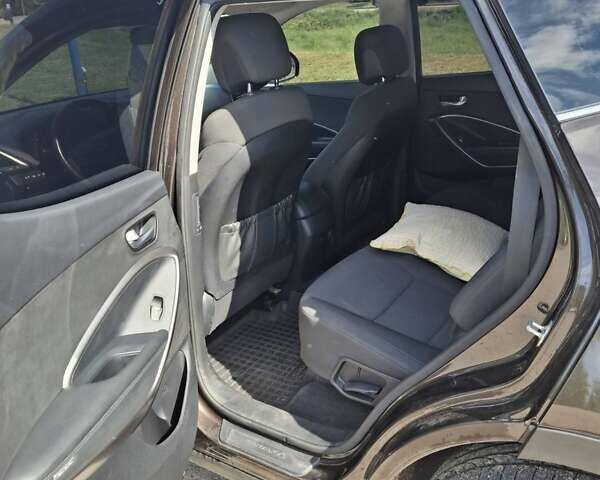 Коричневый Хендай Санта Фе, объемом двигателя 2.36 л и пробегом 102 тыс. км за 18900 $, фото 9 на Automoto.ua