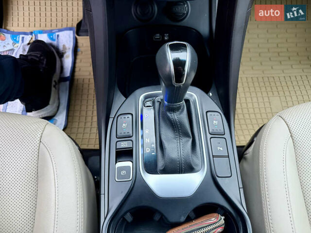 Коричневий Хендай Санта Фе, об'ємом двигуна 2.2 л та пробігом 129 тис. км за 23300 $, фото 69 на Automoto.ua