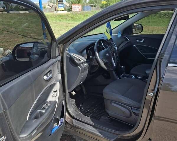 Коричневый Хендай Санта Фе, объемом двигателя 2.36 л и пробегом 102 тыс. км за 18900 $, фото 7 на Automoto.ua