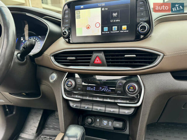 Коричневый Хендай Санта Фе, объемом двигателя 2.2 л и пробегом 61 тыс. км за 37000 $, фото 90 на Automoto.ua