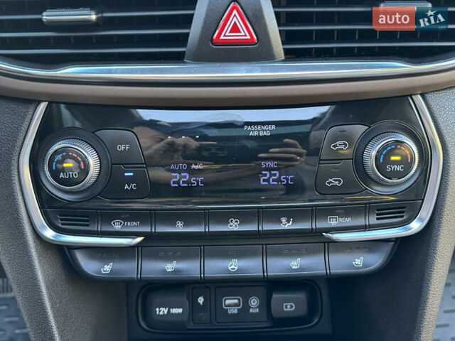 Коричневий Хендай Санта Фе, об'ємом двигуна 2.2 л та пробігом 61 тис. км за 38000 $, фото 55 на Automoto.ua