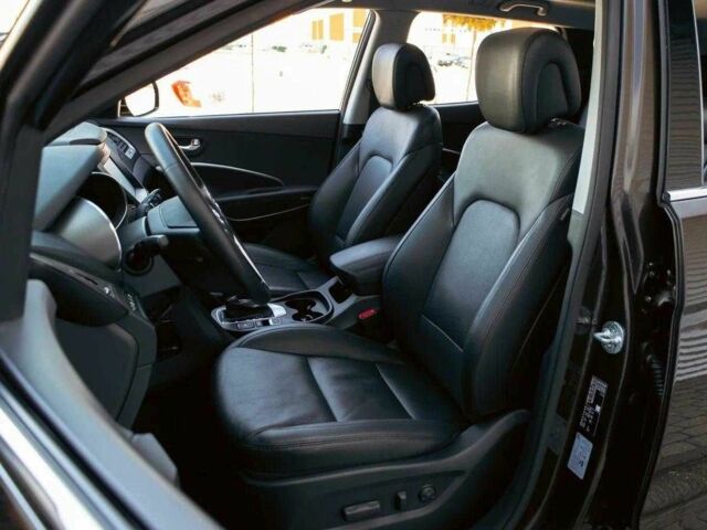 Коричневый Хендай Санта Фе, объемом двигателя 2.4 л и пробегом 119 тыс. км за 14000 $, фото 5 на Automoto.ua