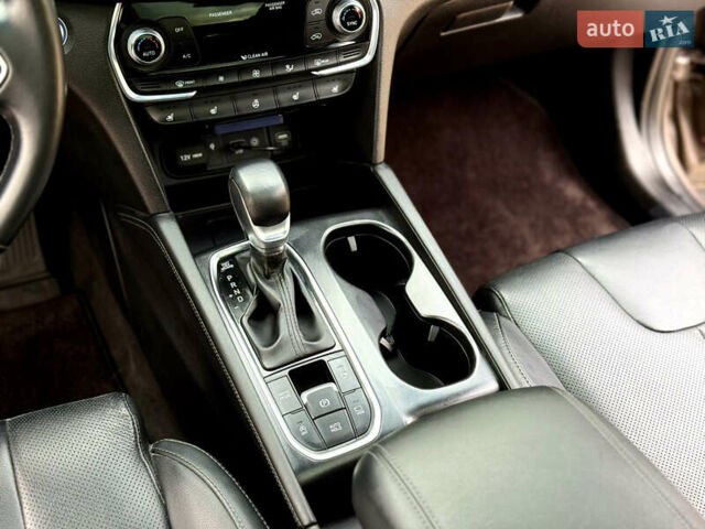 Коричневый Хендай Санта Фе, объемом двигателя 2.36 л и пробегом 80 тыс. км за 25400 $, фото 31 на Automoto.ua