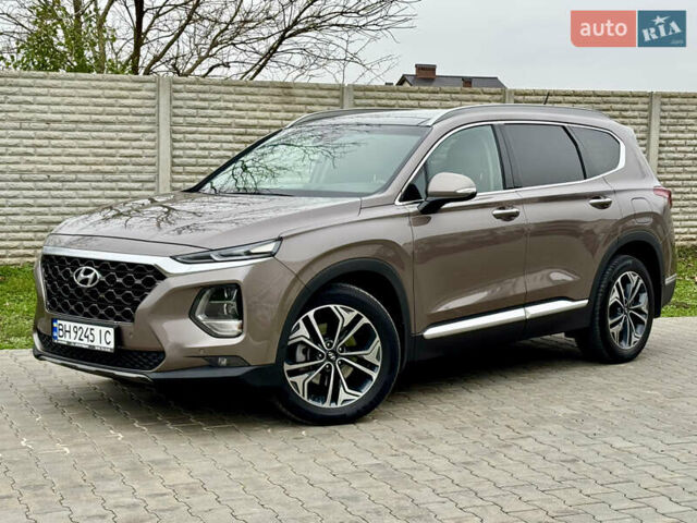 Коричневый Хендай Санта Фе, объемом двигателя 2.2 л и пробегом 61 тыс. км за 37000 $, фото 4 на Automoto.ua