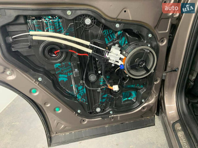 Коричневый Хендай Санта Фе, объемом двигателя 2.36 л и пробегом 80 тыс. км за 25400 $, фото 95 на Automoto.ua