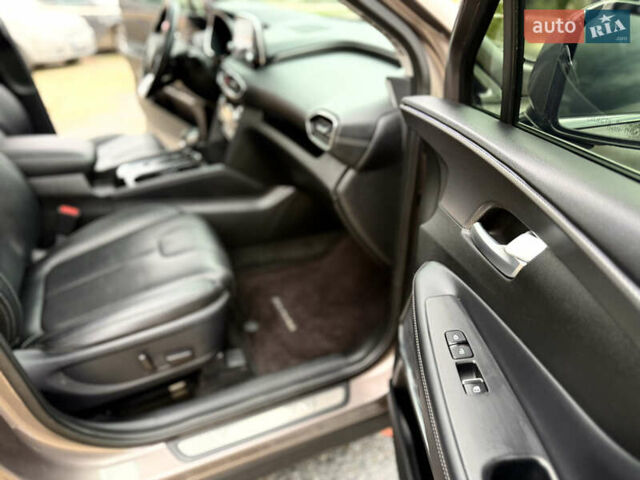 Коричневый Хендай Санта Фе, объемом двигателя 2.36 л и пробегом 80 тыс. км за 25400 $, фото 52 на Automoto.ua