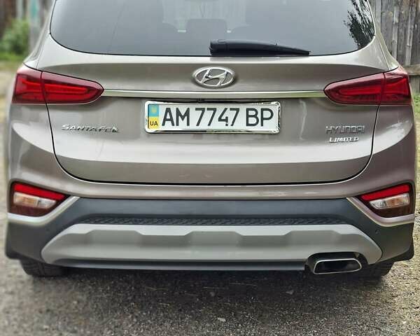Коричневый Хендай Санта Фе, объемом двигателя 2.4 л и пробегом 94 тыс. км за 26555 $, фото 10 на Automoto.ua