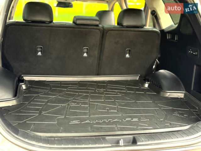 Коричневый Хендай Санта Фе, объемом двигателя 2.36 л и пробегом 80 тыс. км за 25400 $, фото 42 на Automoto.ua