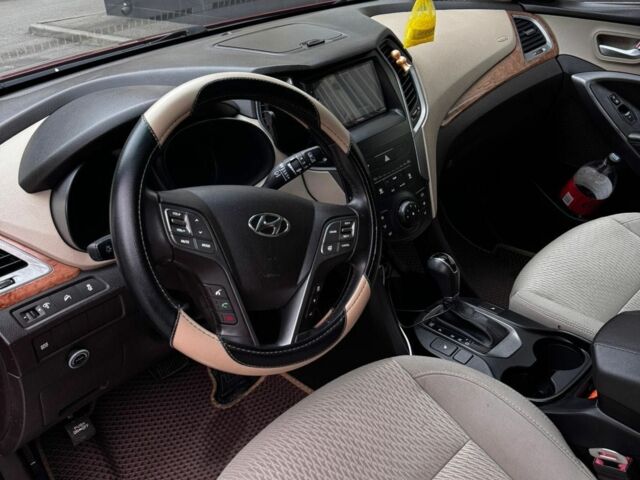 Красный Хендай Санта Фе, объемом двигателя 2 л и пробегом 166 тыс. км за 13000 $, фото 11 на Automoto.ua