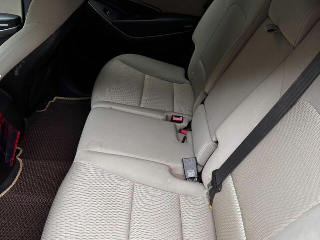 Красный Хендай Санта Фе, объемом двигателя 2 л и пробегом 166 тыс. км за 13000 $, фото 9 на Automoto.ua