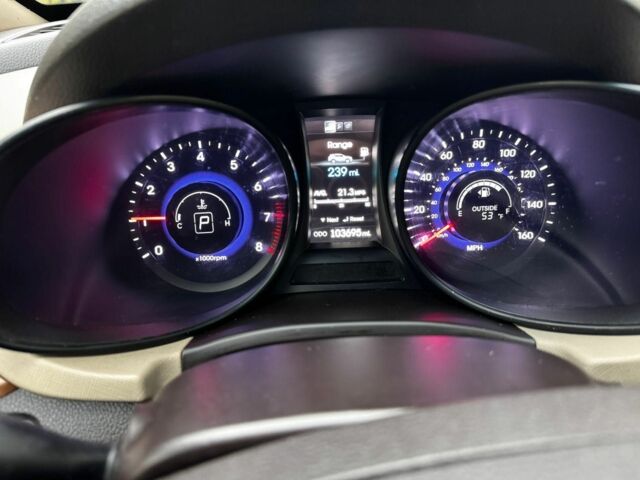 Красный Хендай Санта Фе, объемом двигателя 2 л и пробегом 166 тыс. км за 13000 $, фото 20 на Automoto.ua