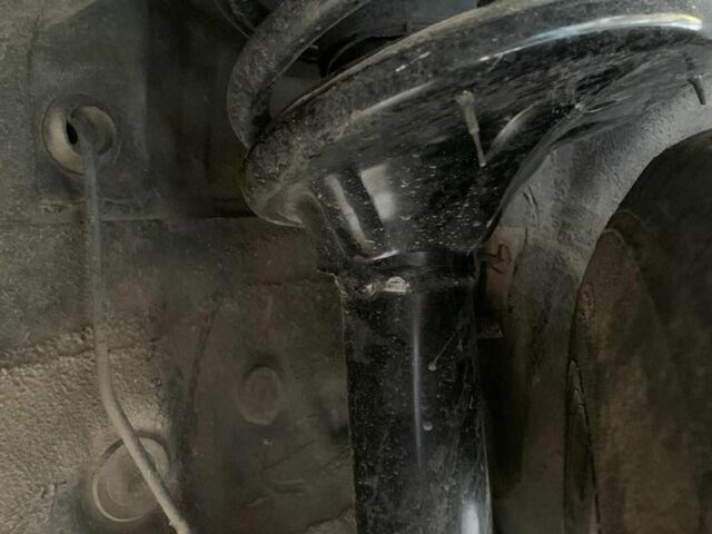 Красный Хендай Санта Фе, объемом двигателя 2.4 л и пробегом 267 тыс. км за 3200 $, фото 14 на Automoto.ua