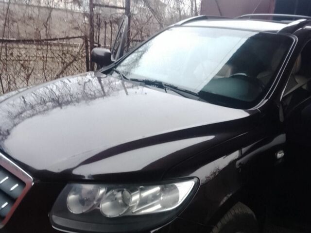 Красный Хендай Санта Фе, объемом двигателя 2.7 л и пробегом 125 тыс. км за 9700 $, фото 3 на Automoto.ua