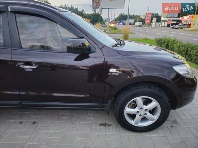 Красный Хендай Санта Фе, объемом двигателя 2.2 л и пробегом 137 тыс. км за 10500 $, фото 4 на Automoto.ua