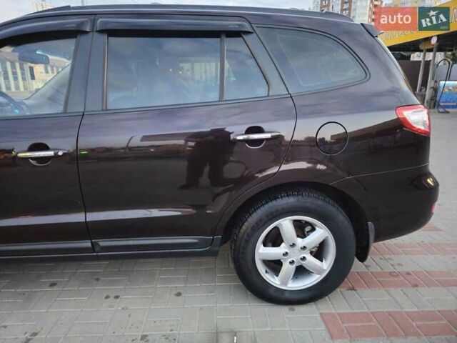 Красный Хендай Санта Фе, объемом двигателя 2.2 л и пробегом 137 тыс. км за 10500 $, фото 6 на Automoto.ua