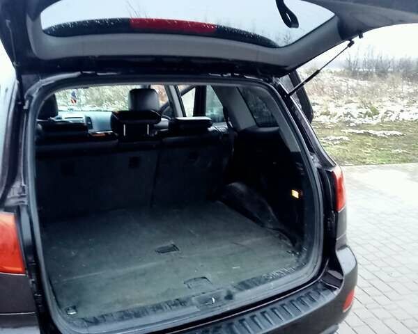 Красный Хендай Санта Фе, объемом двигателя 2.2 л и пробегом 296 тыс. км за 8800 $, фото 1 на Automoto.ua