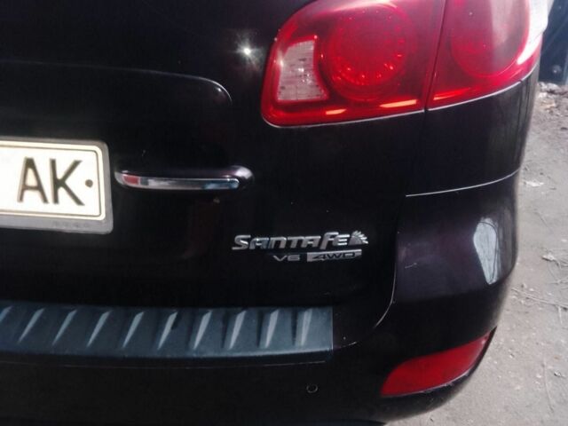 Красный Хендай Санта Фе, объемом двигателя 2.7 л и пробегом 125 тыс. км за 9700 $, фото 7 на Automoto.ua
