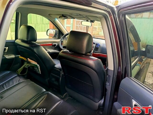 Красный Хендай Санта Фе, объемом двигателя 2.2 л и пробегом 240 тыс. км за 9600 $, фото 8 на Automoto.ua