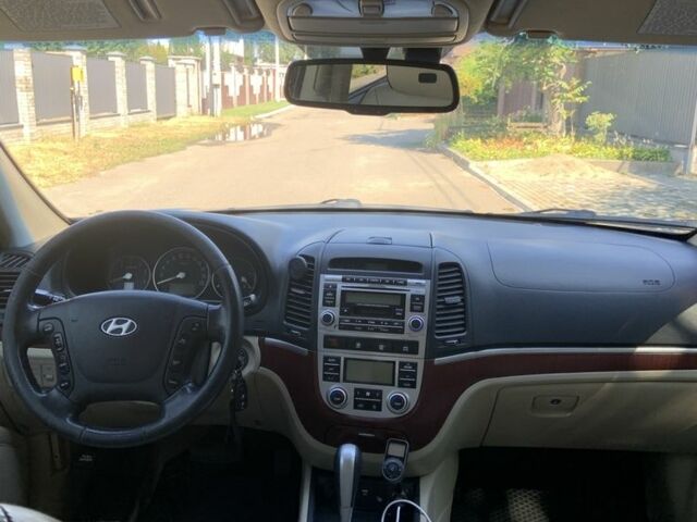 Красный Хендай Санта Фе, объемом двигателя 2.2 л и пробегом 257 тыс. км за 10000 $, фото 10 на Automoto.ua