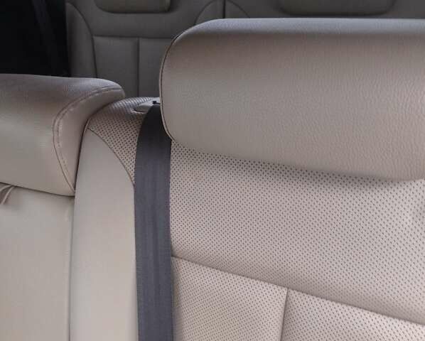 Красный Хендай Санта Фе, объемом двигателя 2.36 л и пробегом 204 тыс. км за 13600 $, фото 13 на Automoto.ua