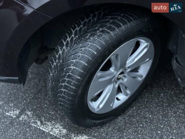 Червоний Хендай Санта Фе, об'ємом двигуна 2.2 л та пробігом 168 тис. км за 12800 $, фото 11 на Automoto.ua