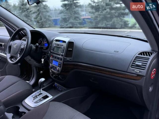 Червоний Хендай Санта Фе, об'ємом двигуна 2.2 л та пробігом 168 тис. км за 12800 $, фото 64 на Automoto.ua