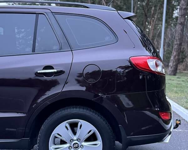 Червоний Хендай Санта Фе, об'ємом двигуна 2.2 л та пробігом 168 тис. км за 12800 $, фото 12 на Automoto.ua