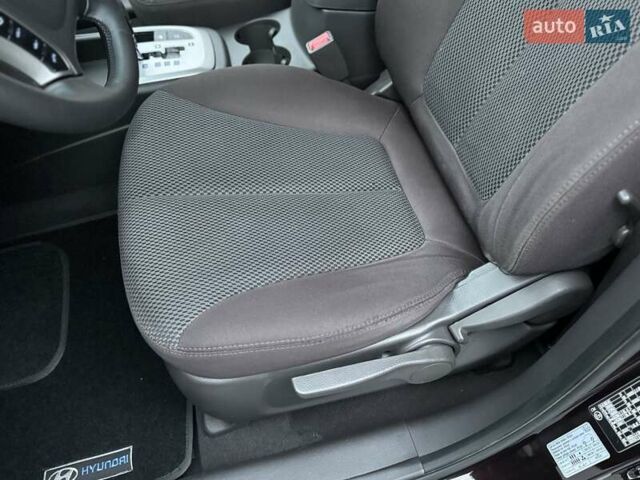 Червоний Хендай Санта Фе, об'ємом двигуна 2.2 л та пробігом 168 тис. км за 12800 $, фото 27 на Automoto.ua