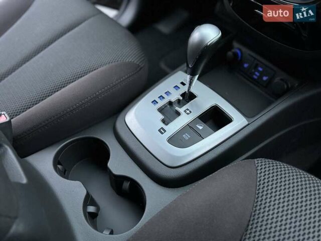 Червоний Хендай Санта Фе, об'ємом двигуна 2.2 л та пробігом 168 тис. км за 12800 $, фото 49 на Automoto.ua