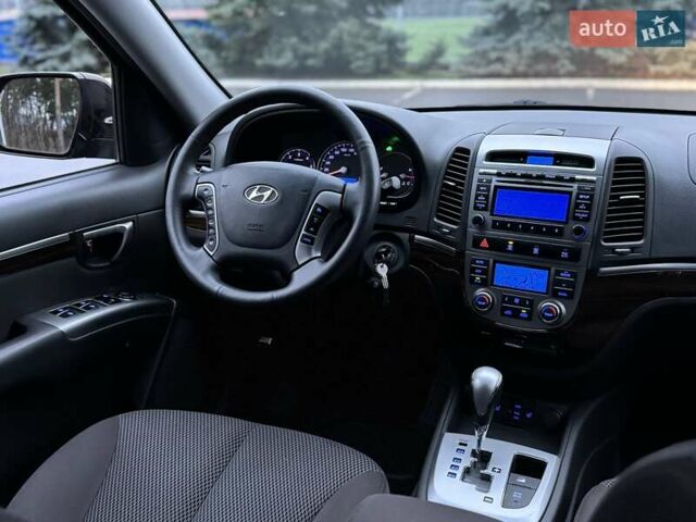 Червоний Хендай Санта Фе, об'ємом двигуна 2.2 л та пробігом 168 тис. км за 12800 $, фото 47 на Automoto.ua
