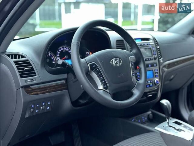 Червоний Хендай Санта Фе, об'ємом двигуна 2.2 л та пробігом 168 тис. км за 12800 $, фото 31 на Automoto.ua