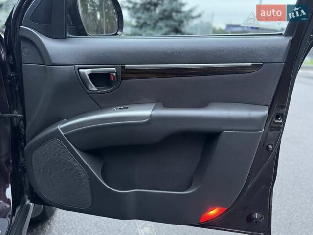 Червоний Хендай Санта Фе, об'ємом двигуна 2.2 л та пробігом 168 тис. км за 12800 $, фото 59 на Automoto.ua