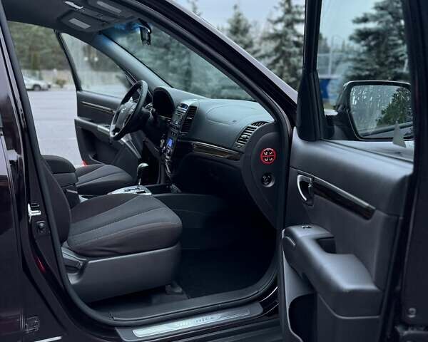 Червоний Хендай Санта Фе, об'ємом двигуна 2.2 л та пробігом 168 тис. км за 12800 $, фото 60 на Automoto.ua