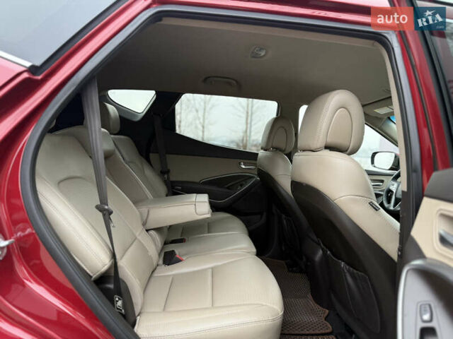 Червоний Хендай Санта Фе, об'ємом двигуна 2.4 л та пробігом 241 тис. км за 11800 $, фото 17 на Automoto.ua