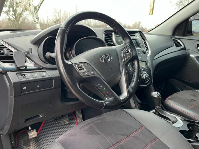 Красный Хендай Санта Фе, объемом двигателя 0 л и пробегом 170 тыс. км за 16000 $, фото 13 на Automoto.ua