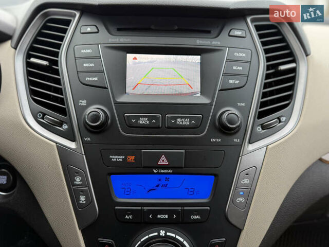 Червоний Хендай Санта Фе, об'ємом двигуна 2.4 л та пробігом 241 тис. км за 11800 $, фото 16 на Automoto.ua