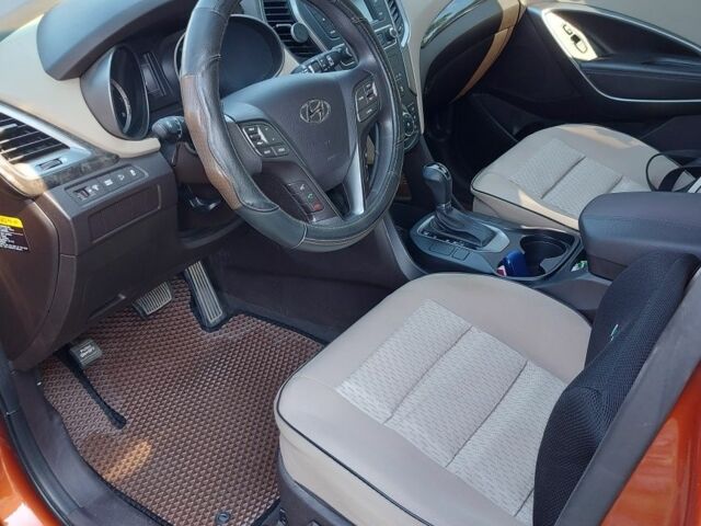 Красный Хендай Санта Фе, объемом двигателя 2.4 л и пробегом 96 тыс. км за 16300 $, фото 5 на Automoto.ua