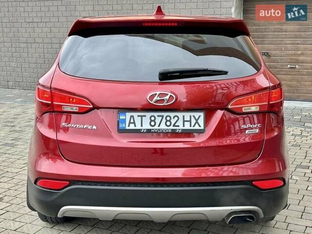 Красный Хендай Санта Фе, объемом двигателя 2.36 л и пробегом 205 тыс. км за 12800 $, фото 1 на Automoto.ua
