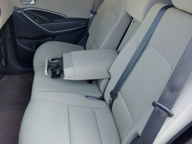 Красный Хендай Санта Фе, объемом двигателя 2.4 л и пробегом 96 тыс. км за 16300 $, фото 6 на Automoto.ua