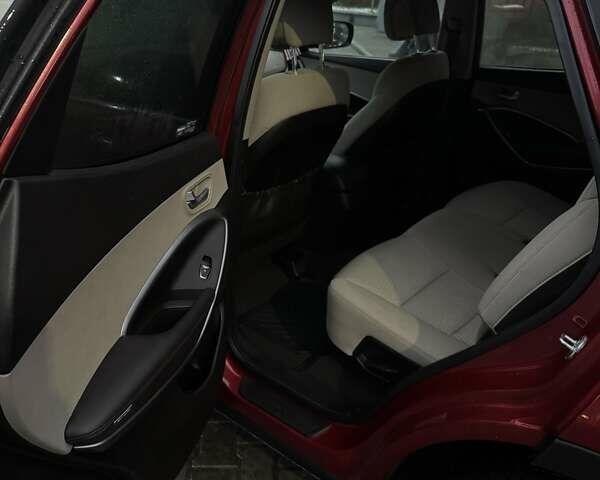 Красный Хендай Санта Фе, объемом двигателя 2.36 л и пробегом 194 тыс. км за 13500 $, фото 13 на Automoto.ua