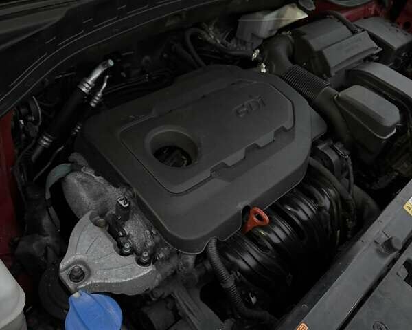 Красный Хендай Санта Фе, объемом двигателя 2.36 л и пробегом 194 тыс. км за 13500 $, фото 9 на Automoto.ua